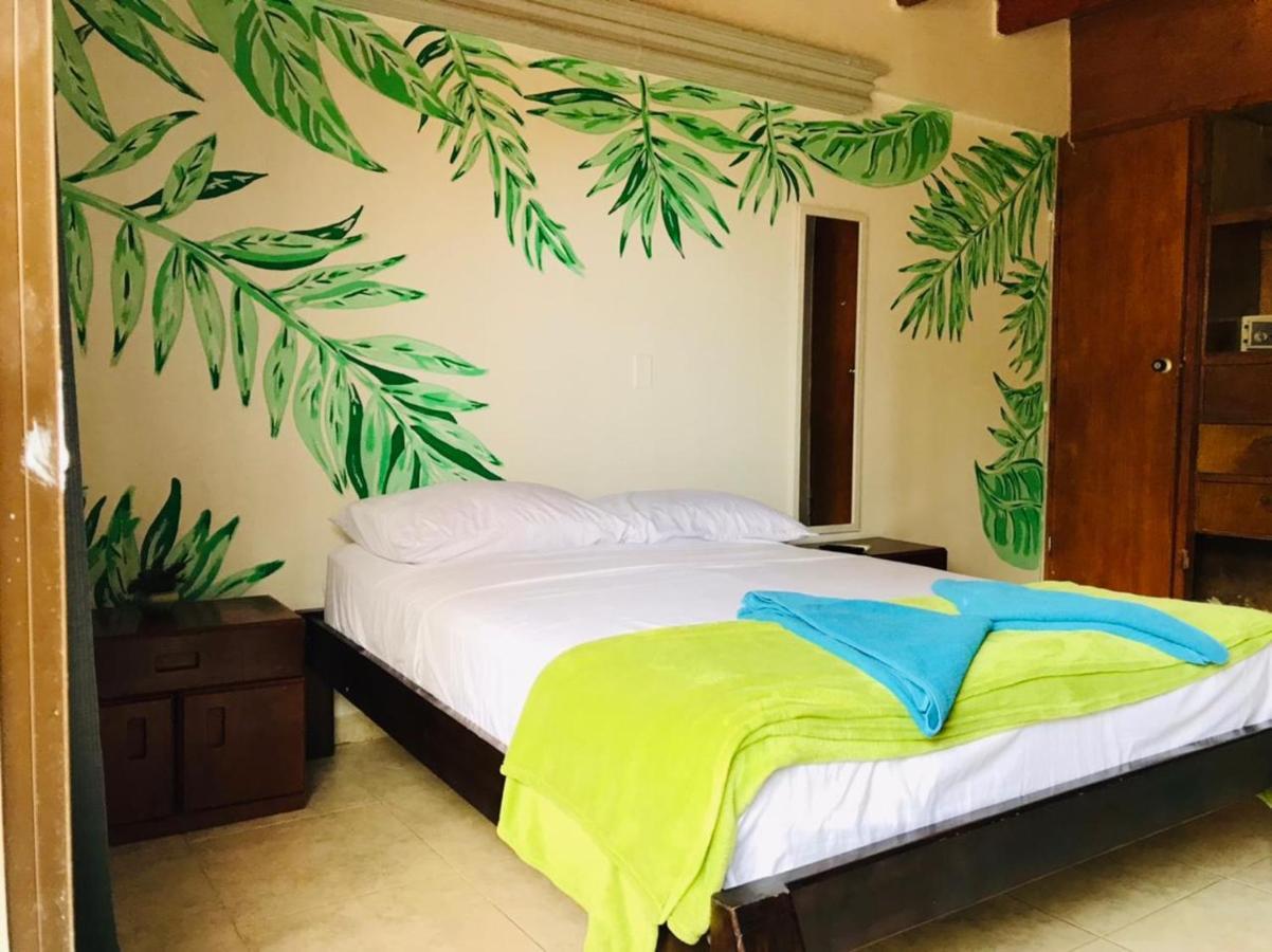 Hostal Mom Mariela San Andrés Esterno foto