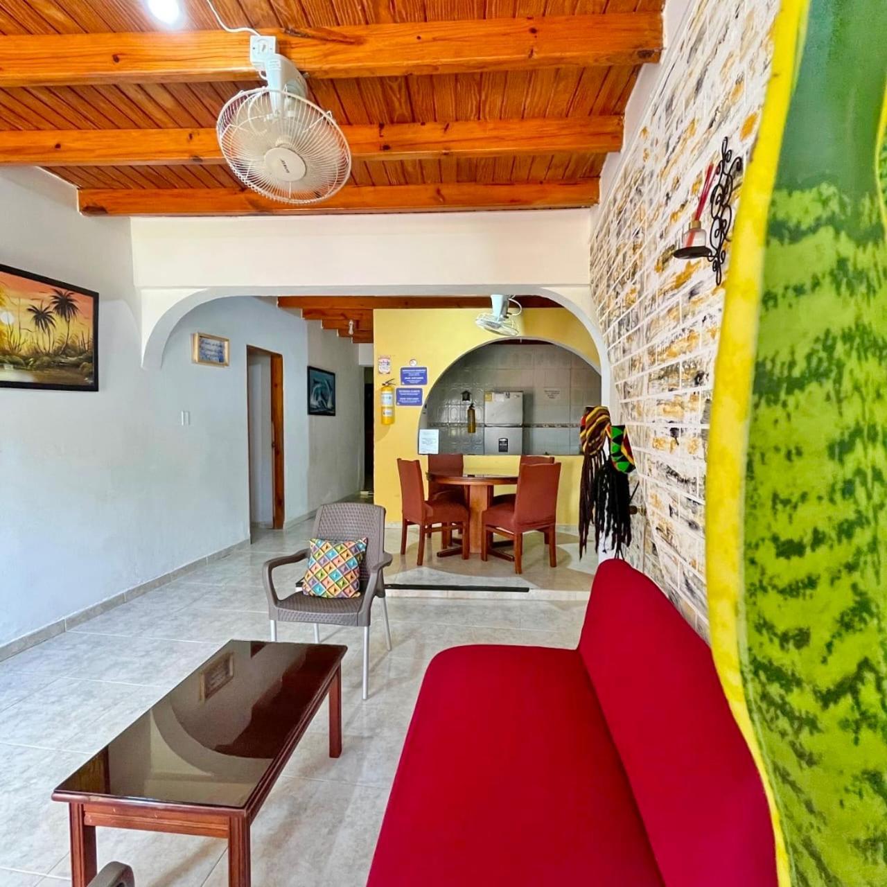 Hostal Mom Mariela San Andrés Esterno foto
