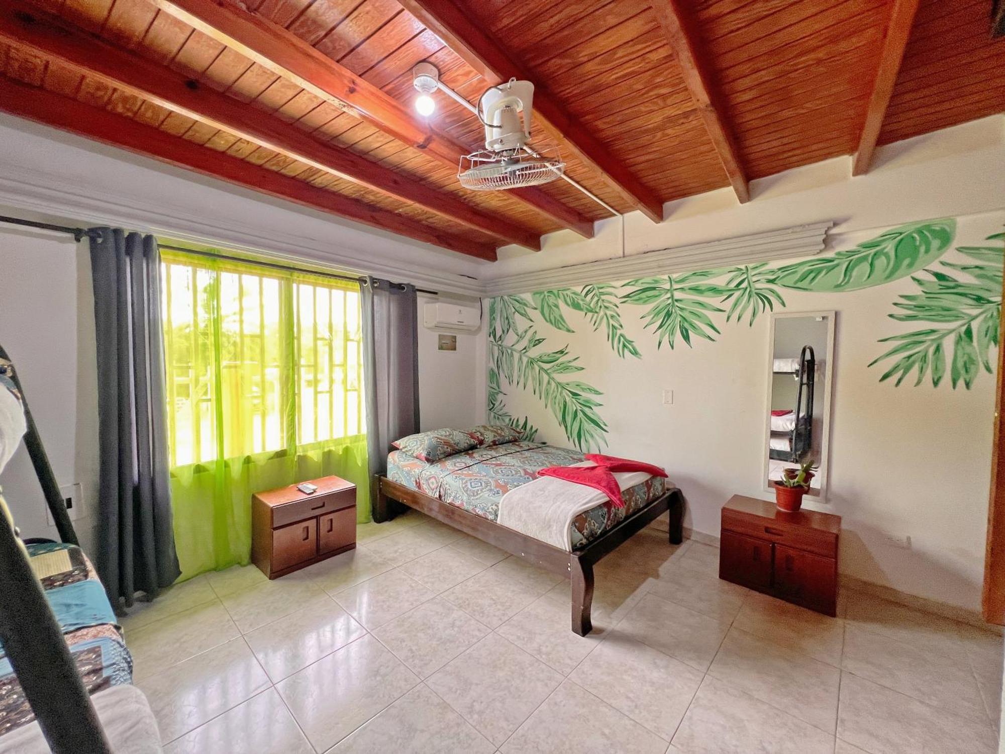 Hostal Mom Mariela San Andrés Esterno foto